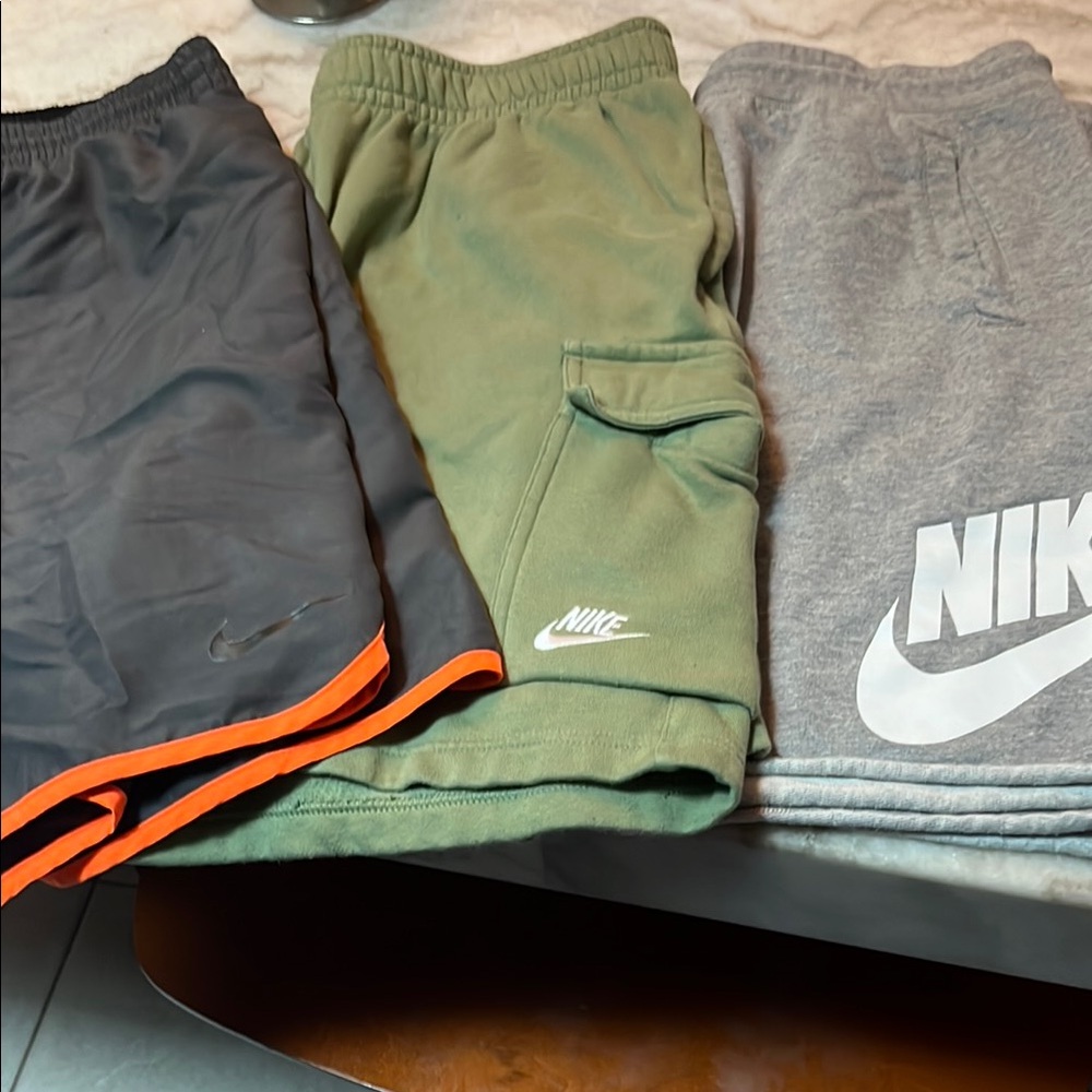 Nike Athletic Shorts Black and Green Lightweight Performance